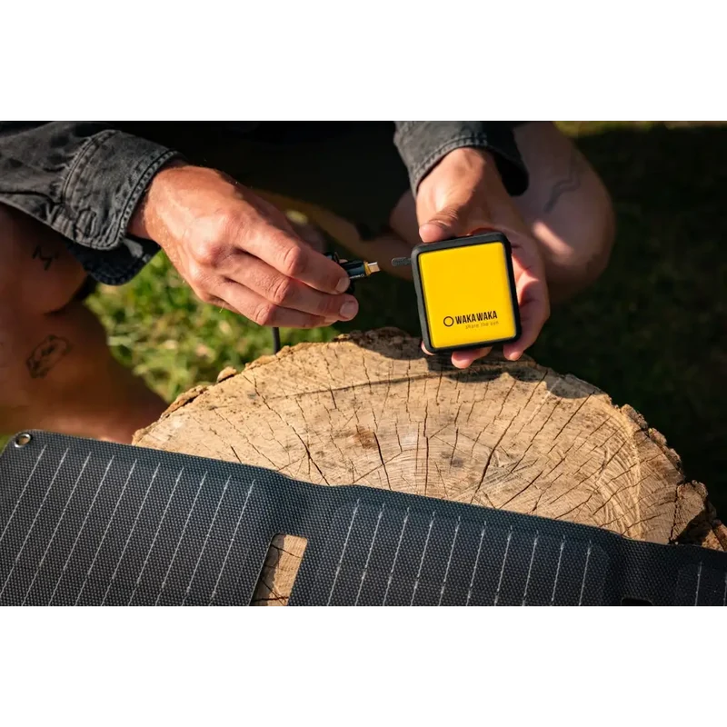 WakaWaka Power 10