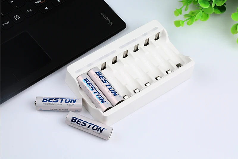 8 Kanal Smart Fast AA AAA Wiederauf lad bares Ladegerät USB-Ladegerät Beston C9010