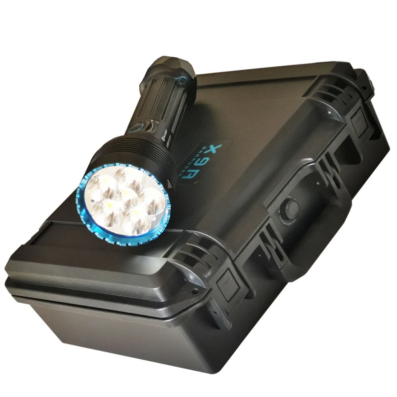 Olight X9R Marauder LED-Taschenlampe mit bis zu 25000 Lumen extra hell, inklusive Akku und Ladegerät