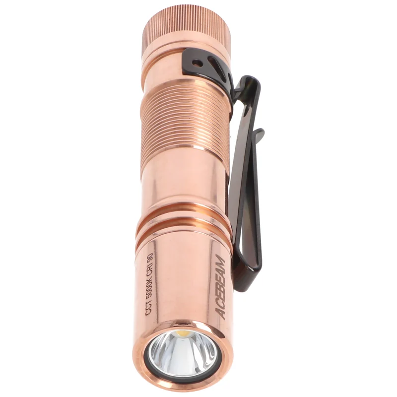 AceBeam Pokelit AA LED-Taschenlampe in Kupfer, 500 Lumen, inklusive 14500 Li-Ion 920mAh Akku mit USB-C Anschluss