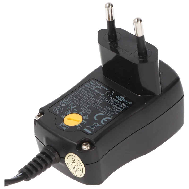 Goobay 3 V - 12 V Universal-Netzteil inkl. 1 USB- und 8 DC-Adapter - max. 3,6 W und 0,6 A