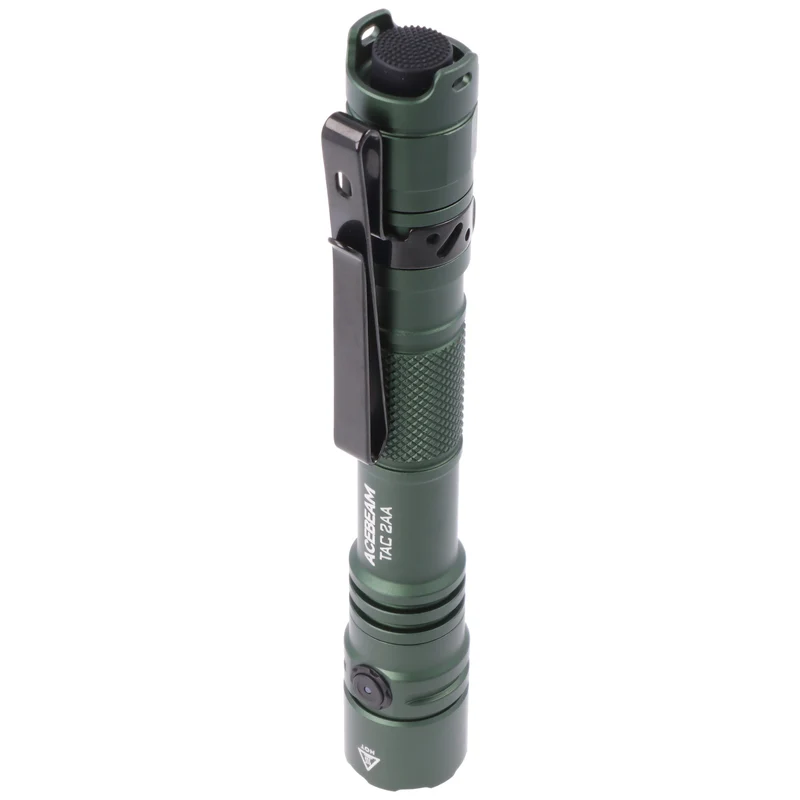 AceBeam TAC 2AA LED-Taschenlampe mit max. 1.400 Lumen und is zu 304 Meter, grün, mit Akku