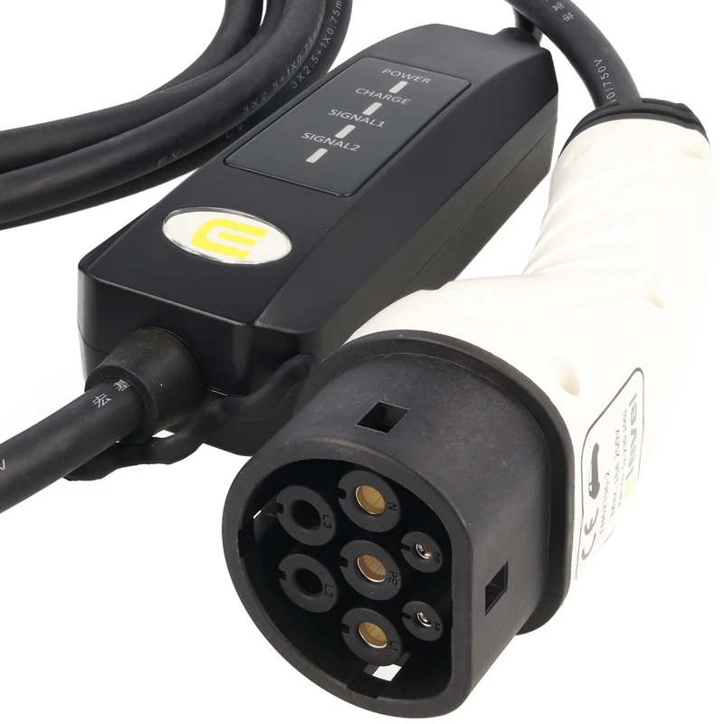 AccuCell Ladekabel für Elektroautos mit SchuKo-Stecker auf Typ 2 Mode2 230V 13A 1-Phasen Ladetechnologie mit max. 3kW nur 1,79KG