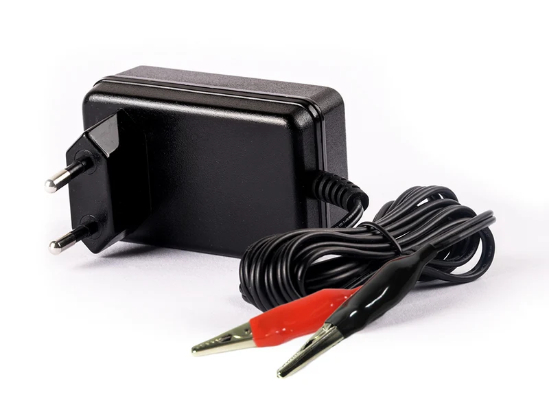 Fuyuang LiFePO4 4S 14,6V (15V) Ladegerät für 12V Akku