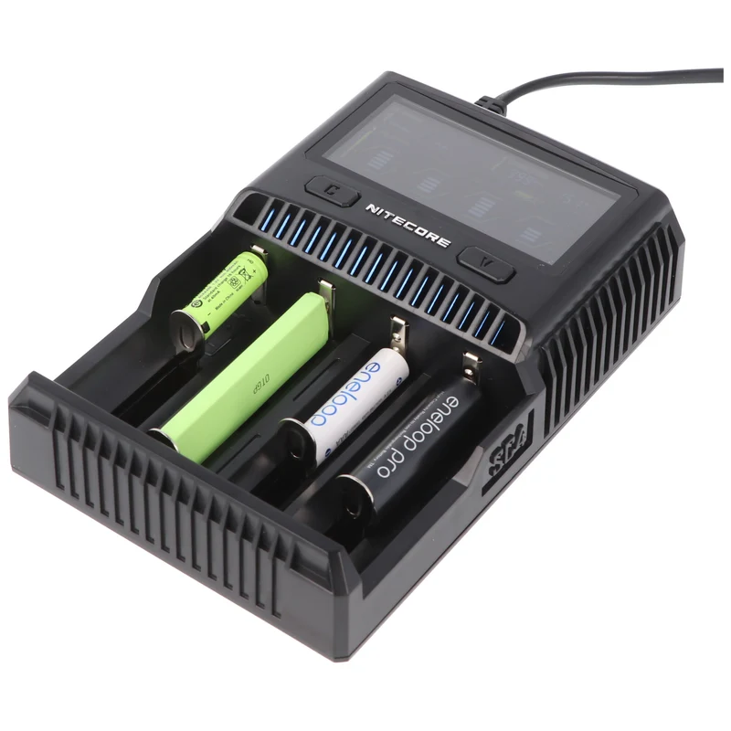 Nitecore SC4 Schnell-Ladegerät passend für fast alle Li-Ion, NiMH und LiFEPO4 Akku