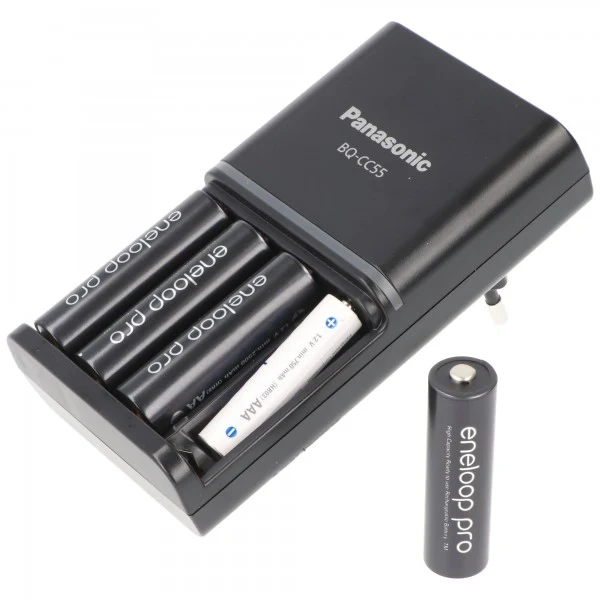 Panasonic Akku NiMH, Universal Ladegerät BQ CC55, AA/AAA eneloop pro, inkl. Akkus, 4x Mignon 2500mAh, Retail
