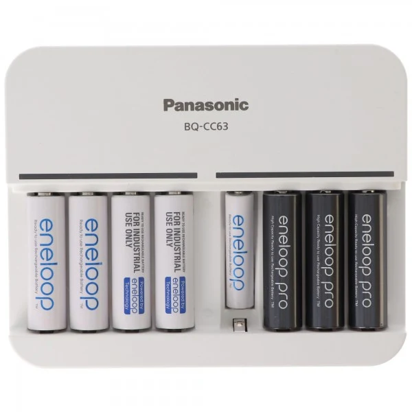 8fach Panasonic Schnell-Ladegerät 5 Stunden für 8 NiMH Akkus Micro AAA und Mignon AA