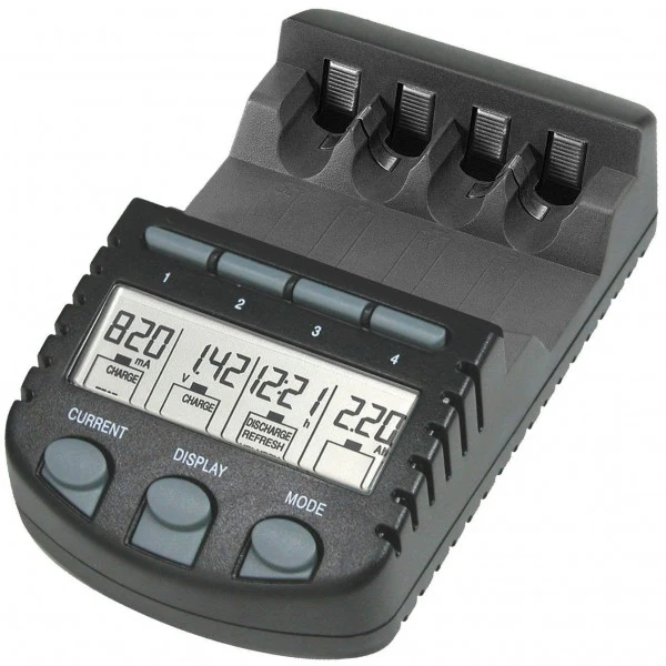 Panasonic eneloop Standard Micro AAA HR-4UTGA und BC-700 LCD-Schnell-Ladegerät
