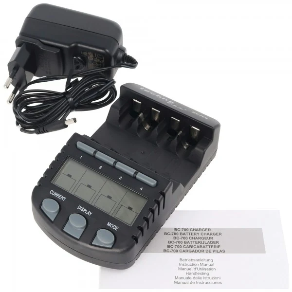 Panasonic eneloop Standard Micro AAA HR-4UTGA und BC-700 LCD-Schnell-Ladegerät