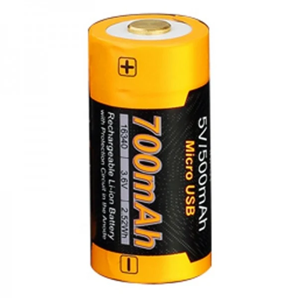 Fenix CR123 A Li-Ion Akku mit integrierter USB-Ladefunktion 3,6 Volt mit 700mAh und AccuCell Akkubox (kein extra Ladegerät notwendig)