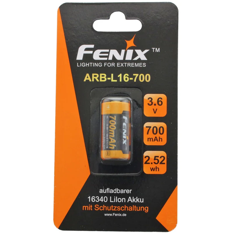 AccuCell SET-ARLO9 Schnell-Ladegerät und 8 Akkus CR123A mit 3,6 Volt bis 3,7 Volt - min. 700mAh, typisch 760mAh, max. 820mAh