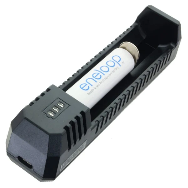 Nitecore 1fach USB-Ladegerät UI1 max 800mAh 3 LED für 21700 max. 77mm