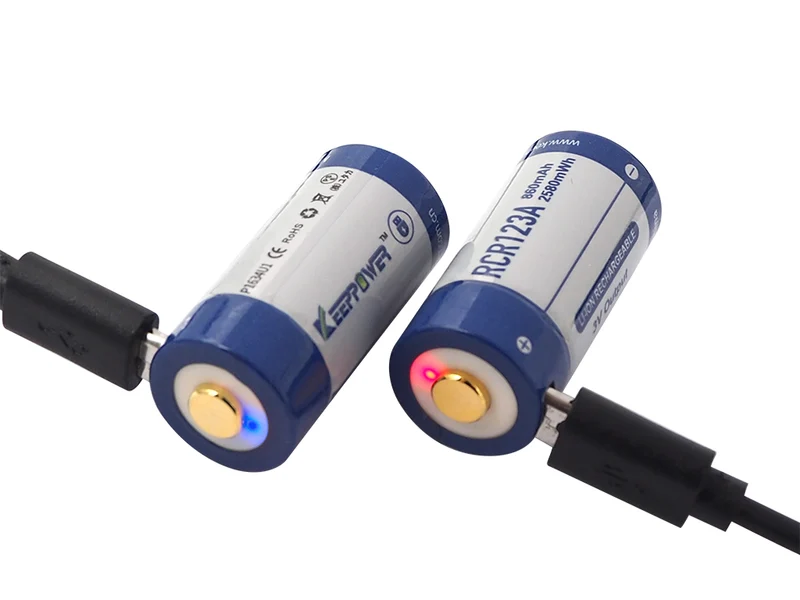 Keeppower RCR123A 3.0 Volt 880mAh 1,5A Lithium Ionen Akku 16340 micro USB