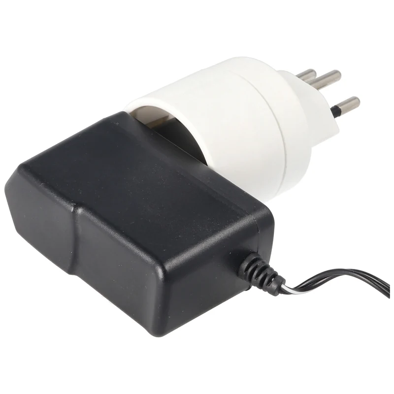AccuCell Schweiz-Adapter weiss von Schukokupplung auf schweizer Stecker 230 Volt mit Erdleiter und 10A