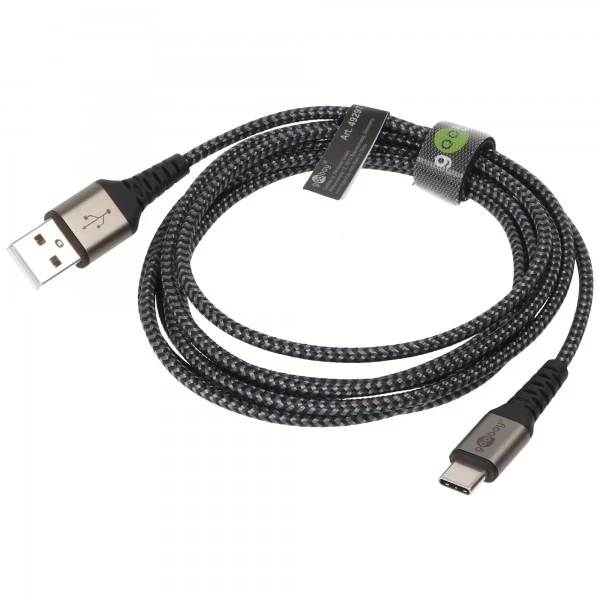 Goobay USB-C auf USB-A Textilkabel mit Metallsteckern, extra-robustes Verbindungskabel für Geräte mit USB-C Anschluss, optimierter Knickschutz