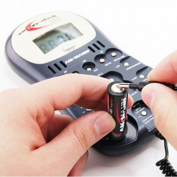 Universal Energy Check Batterie-, Akkutester mit LCD Anzeige
