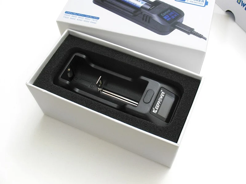 Keeppower L1 - V2 intelligentes LCD-Ladegerät für Li-Ion-Akkus